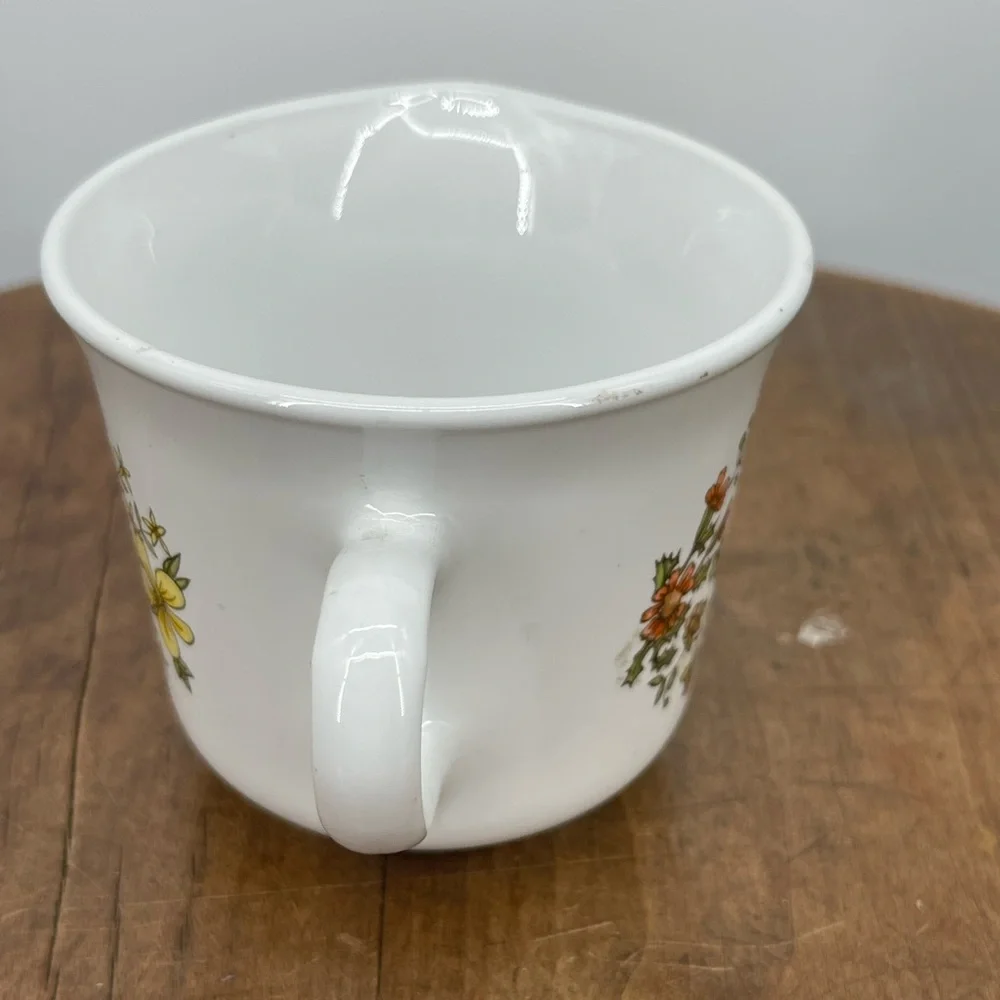 1970 Corelle Indian Summer White Flowered Creamer